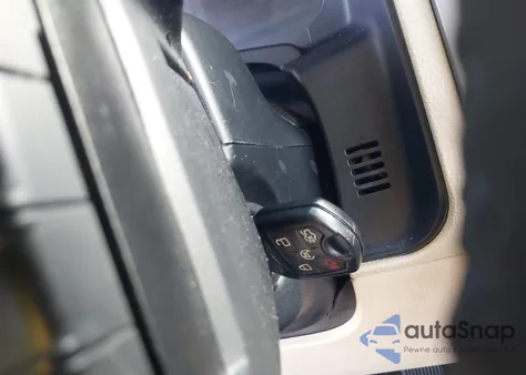 2017 Ford Expedition Xlt z USA, uszkodzony, nr VIN 1FMJU1HT5HEA34300